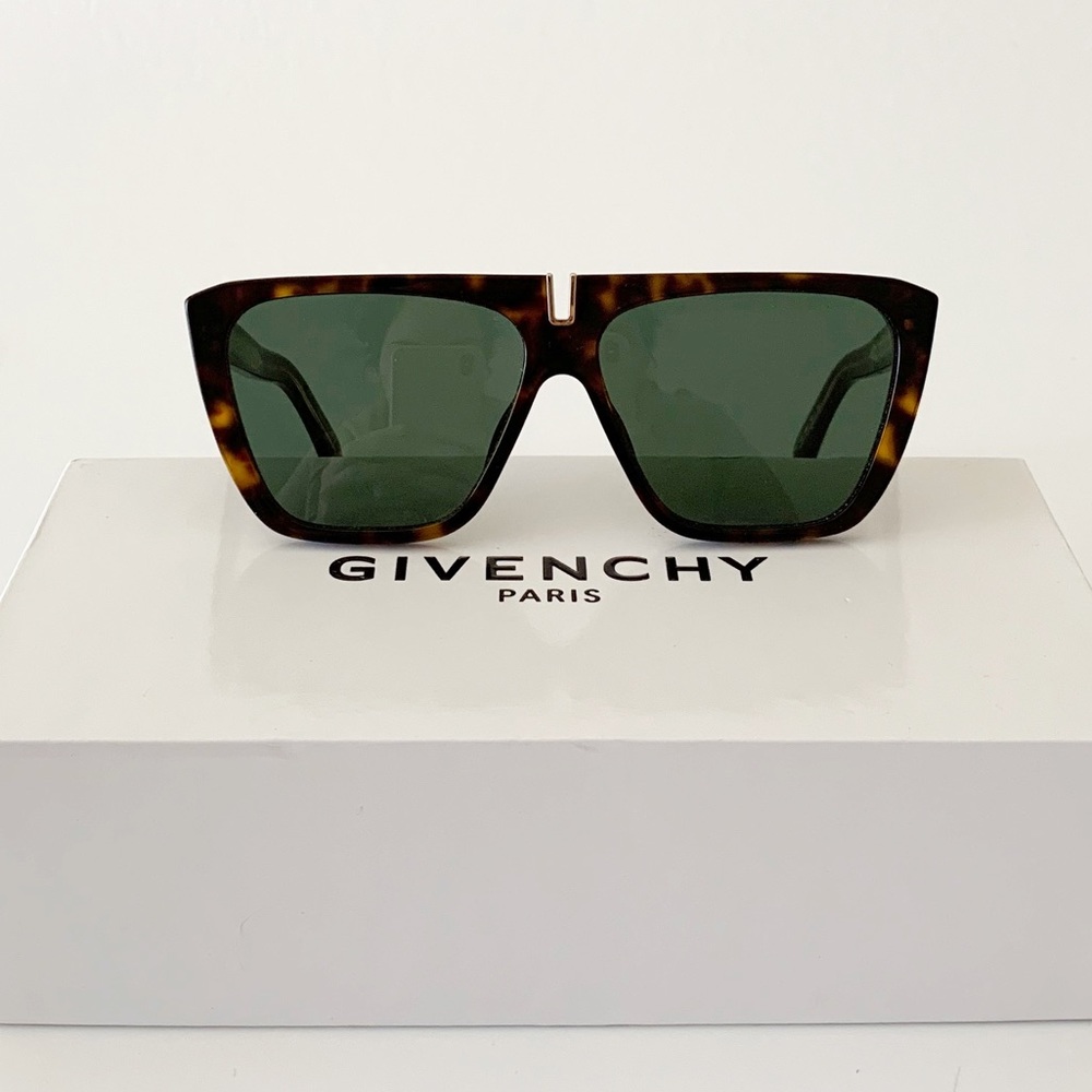 Givenchy Sunglasses-GV7109